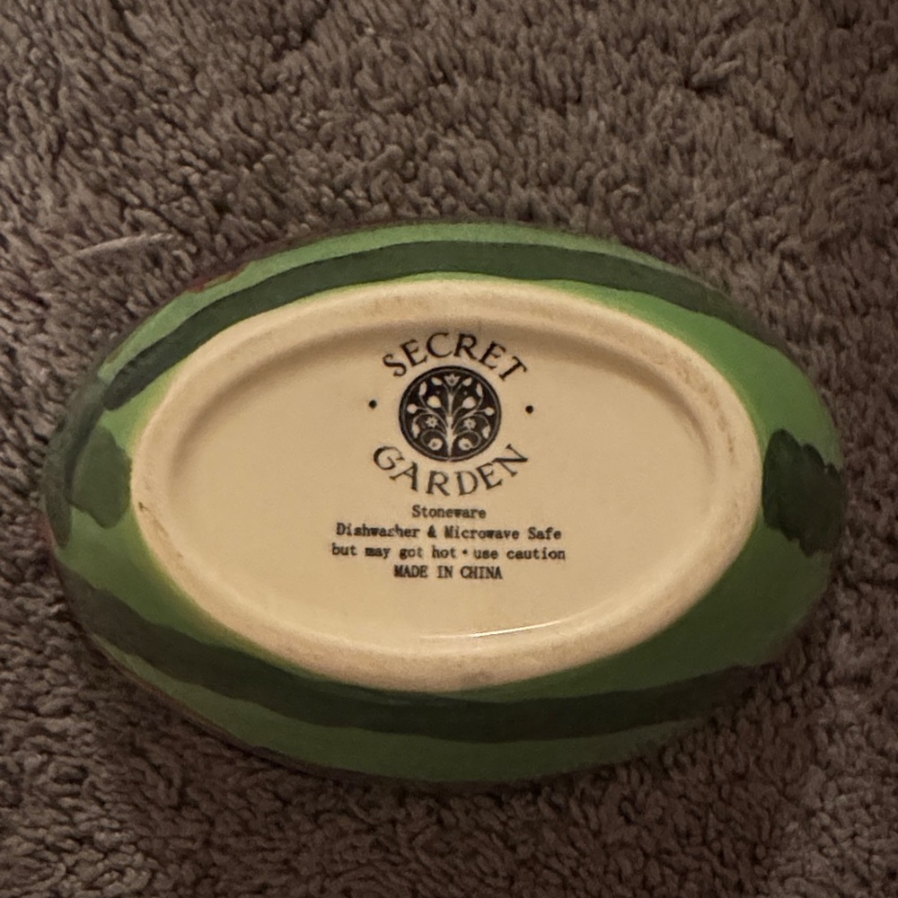 Watermelon-Themed Ceramic Bowl - Picture 5 of 5